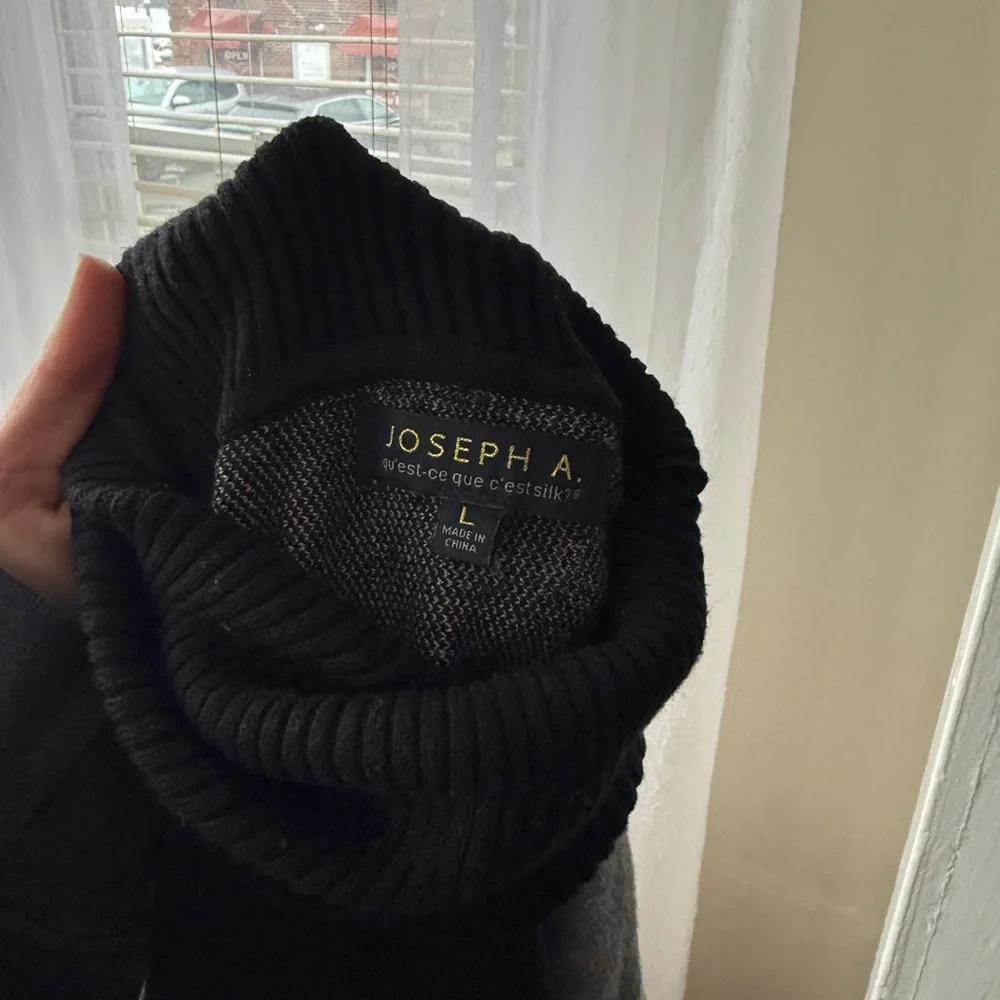 Joseph A Colorblock Turtleneck Sweater Size L Neutral Black Tan Gray Chic - Picture 3 of 3